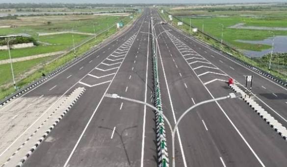 Lucknow-Kanpur Expressway Operational, Aims to Accelerate Industrial Growth in UP.